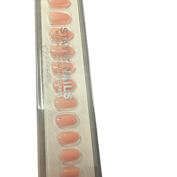 Static Nails Reusable Pop-On Manicures in Jet Setter NIB - Picture 2 of 7